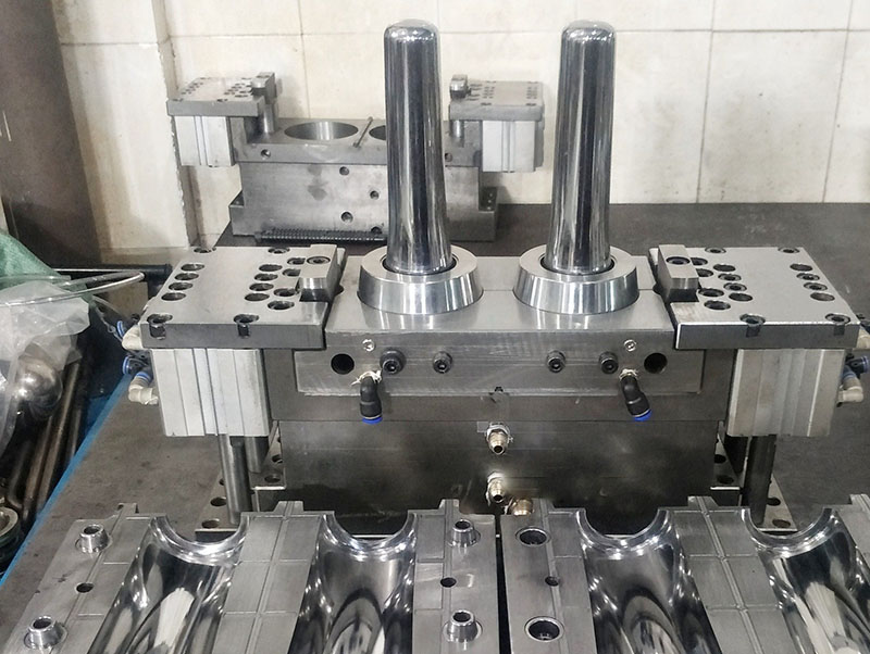 玉龙模具制造-05